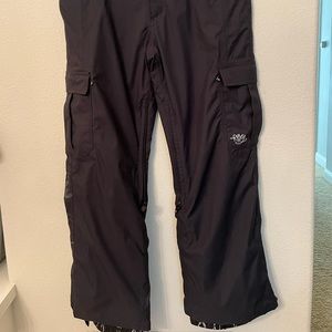 BARELY USED ROXY Women’s Large Cargo Ski/Snowboard Pants